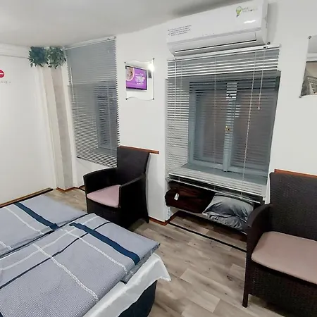 Eye Center شقة بودابست