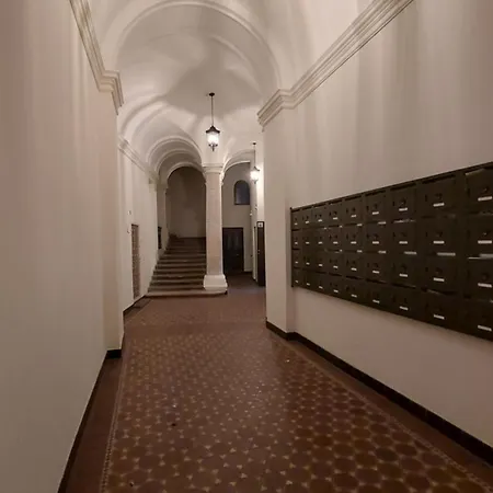 Eye Center 아파트 *