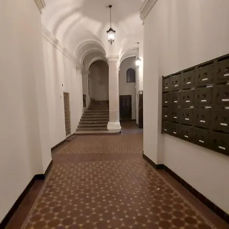 Eye Center 아파트 *