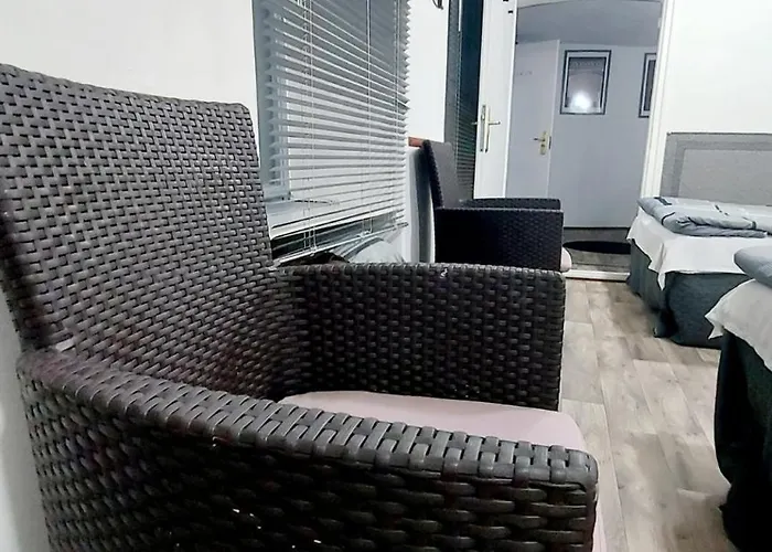 Apartament Eye Center *